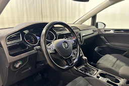 met. harmaa Volkswagen Touran 2019 kuva 10.