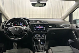 met. harmaa Volkswagen Touran 2019 kuva 11.