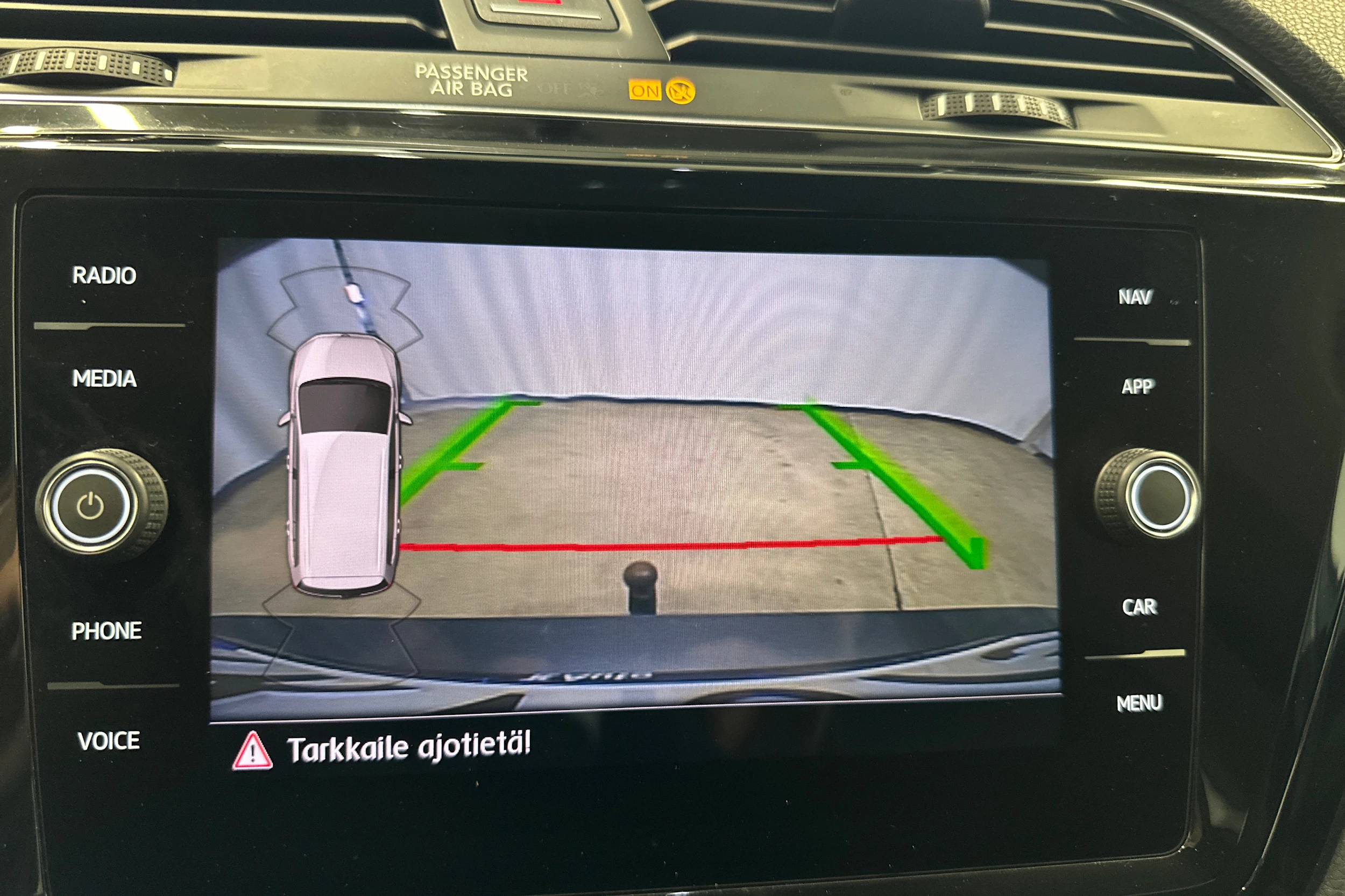 met. harmaa Volkswagen Touran 2019 kuva 18.