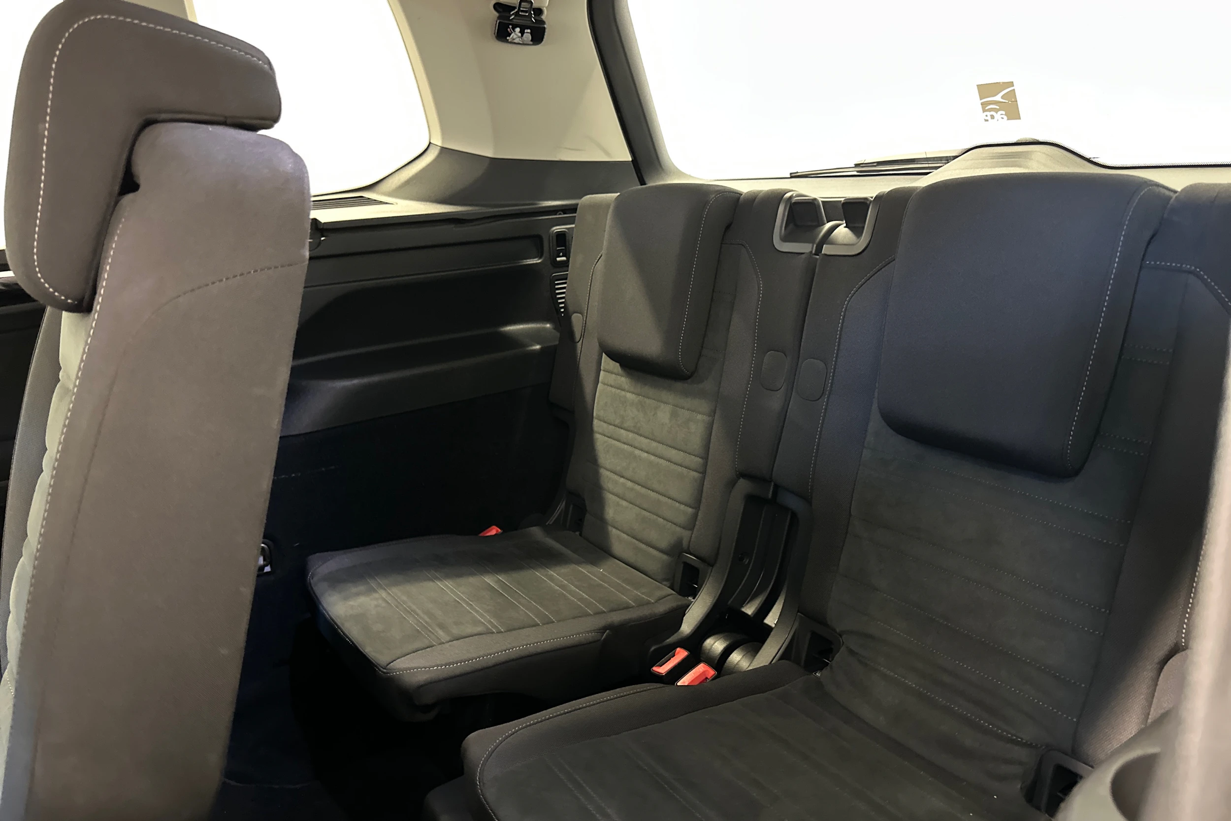 met. harmaa Volkswagen Touran 2019 kuva 24.