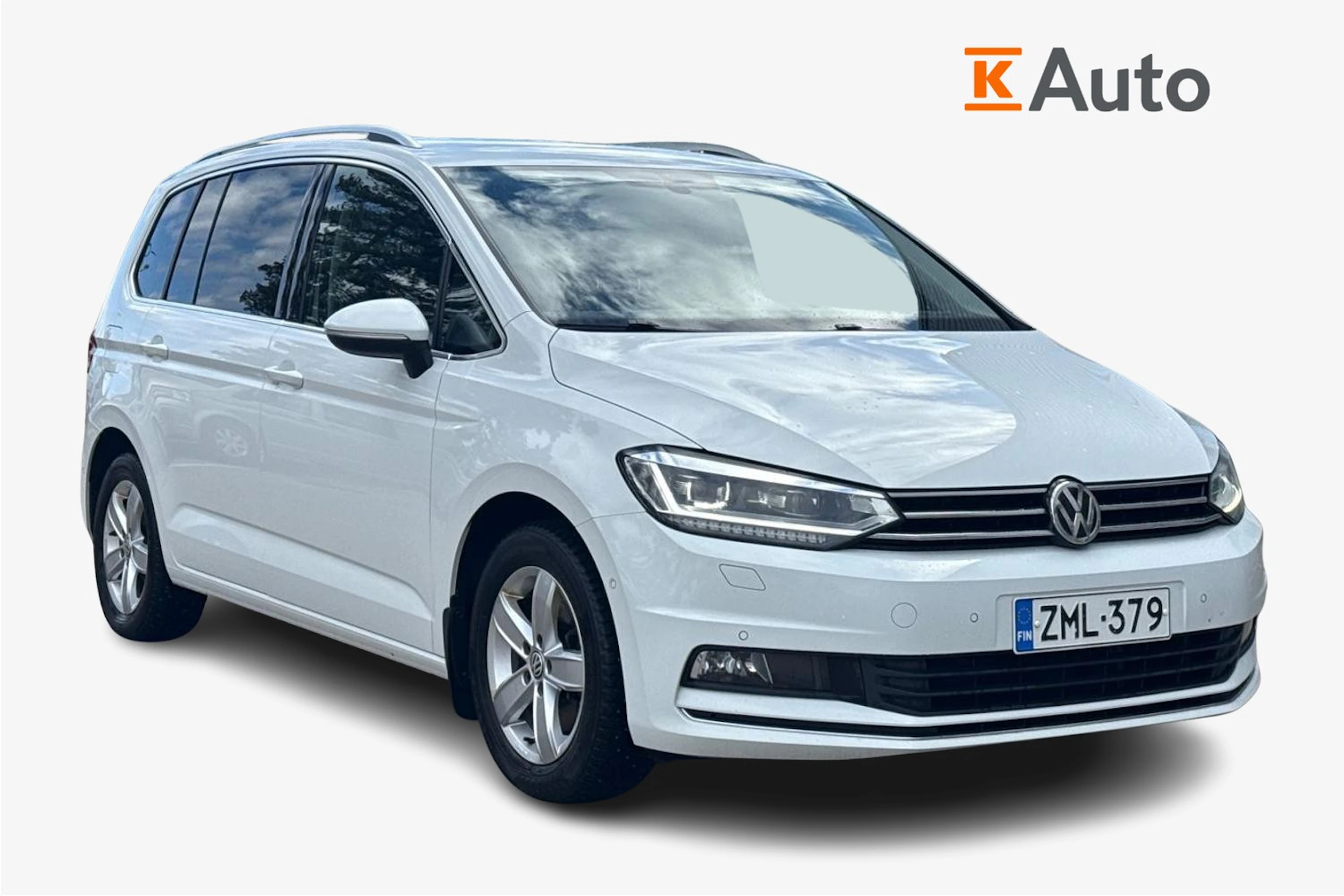 Valkoinen Volkswagen TOURAN 2019 kuva 1.