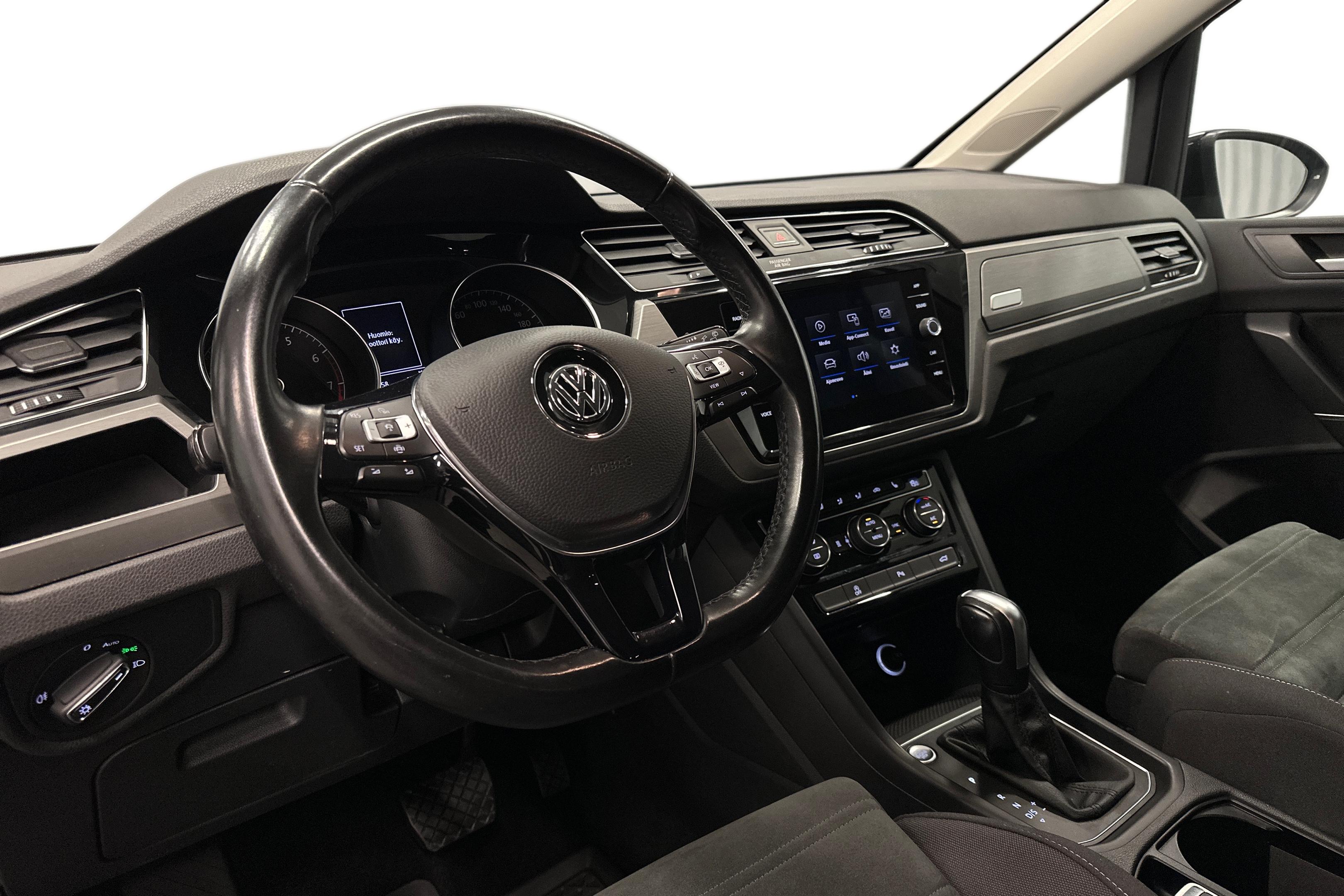 Volkswagen Touran 2020, photo 6/34