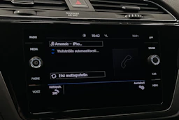 musta Volkswagen Touran 2020 kuva 21.