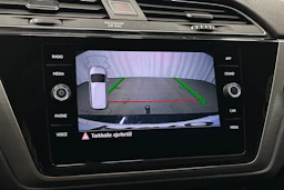musta Volkswagen Touran 2020 kuva 26.