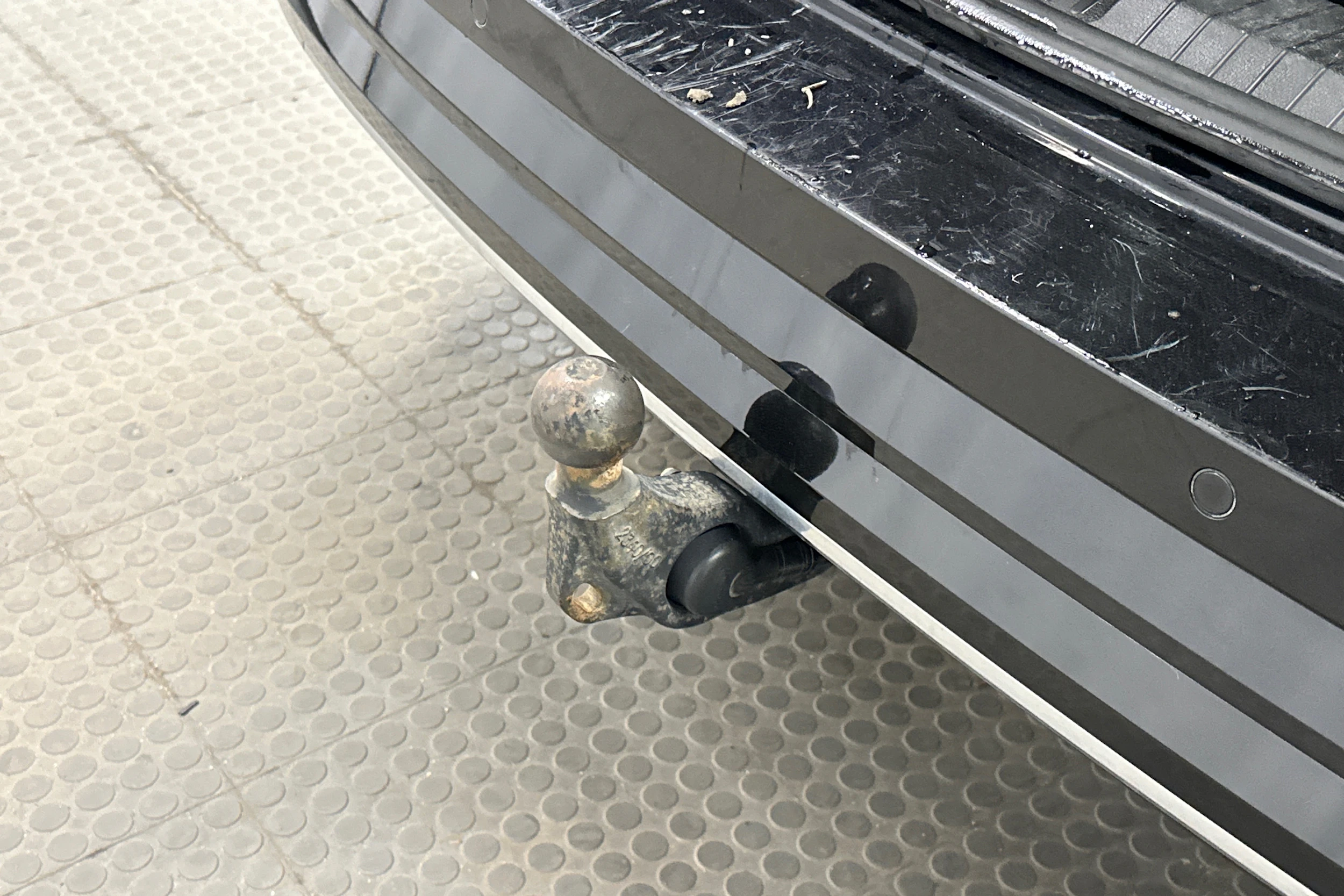 musta Volkswagen Touran 2020 kuva 32.