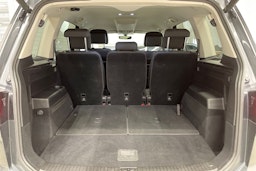 Harmaa Volkswagen TOURAN 2020 kuva 15.