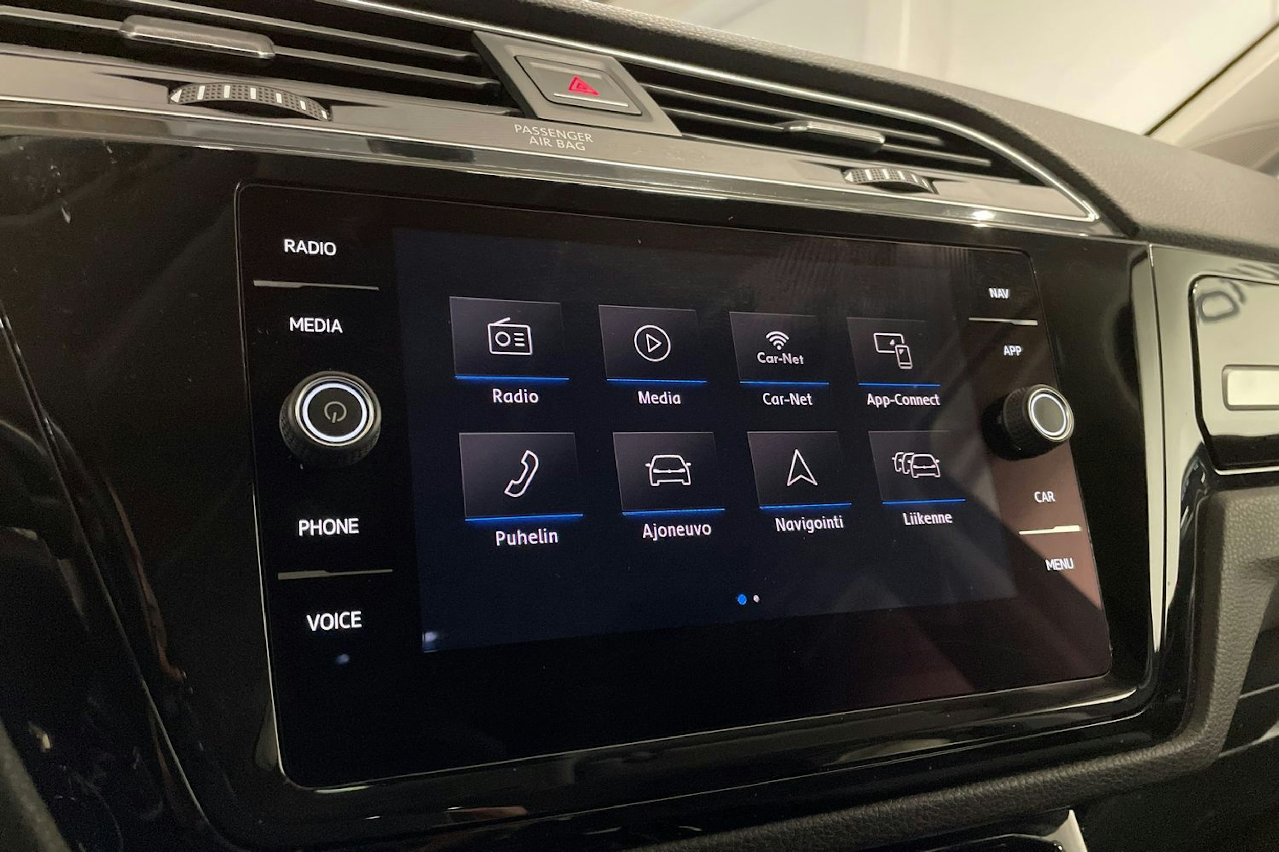 Harmaa Volkswagen TOURAN 2020 kuva 17.