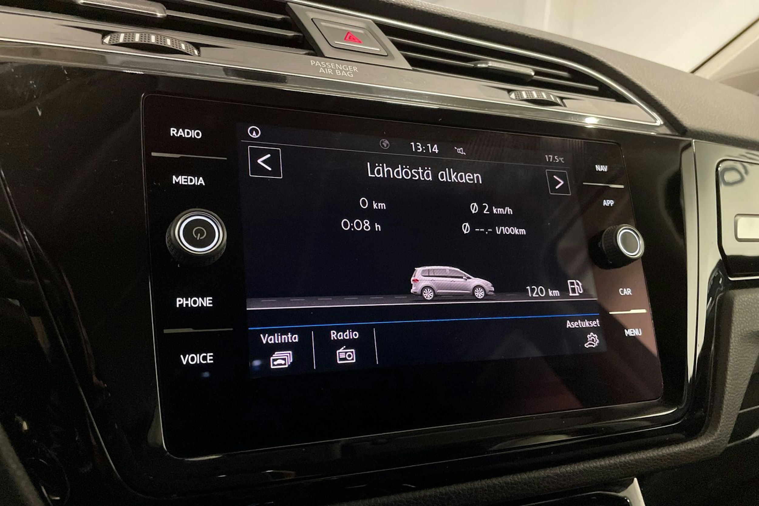 Harmaa Volkswagen TOURAN 2020 kuva 21.