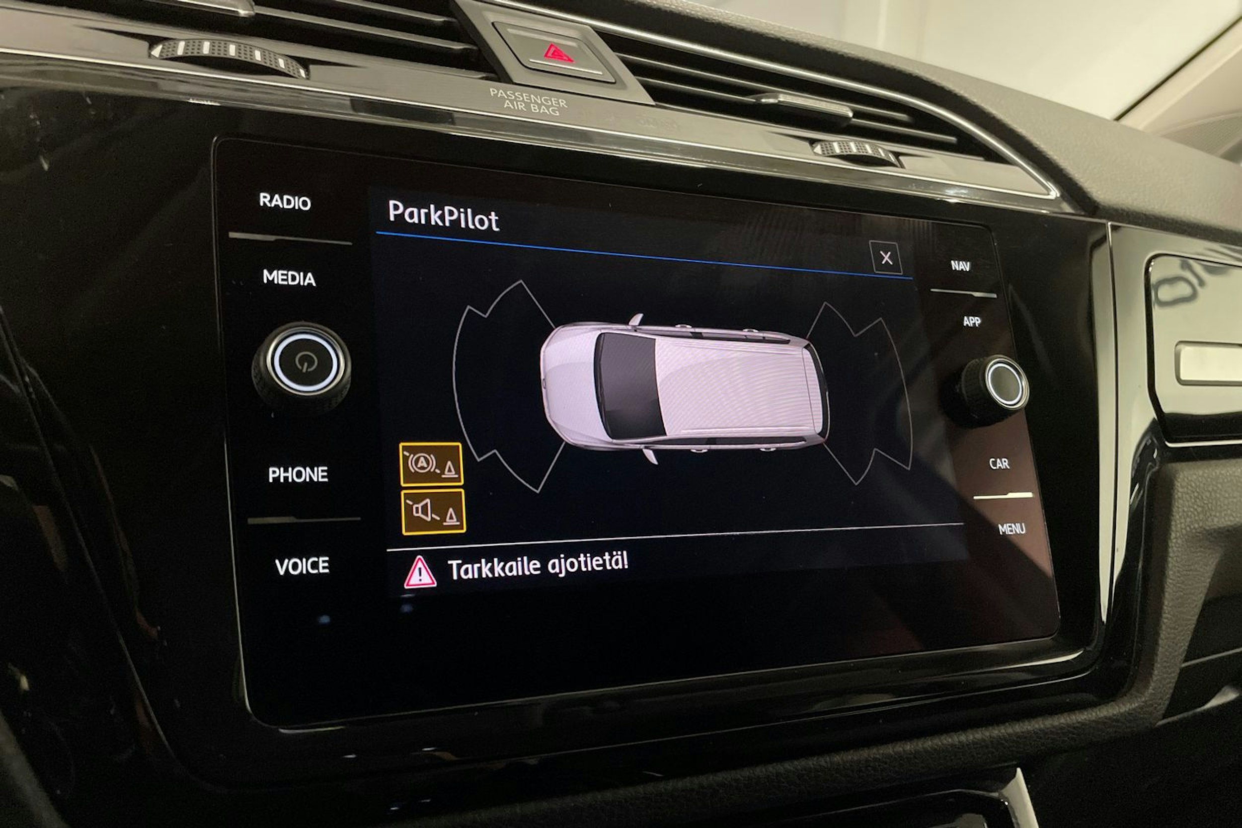 Harmaa Volkswagen TOURAN 2020 kuva 22.