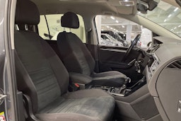 Harmaa Volkswagen TOURAN 2020 kuva 28.
