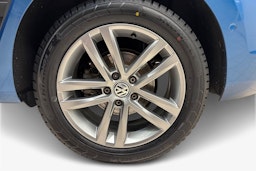 Sininen Volkswagen TOURAN 2020 kuva 11.