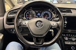 Sininen Volkswagen TOURAN 2020 kuva 17.