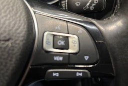 Sininen Volkswagen TOURAN 2020 kuva 19.