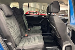 Sininen Volkswagen TOURAN 2020 kuva 31.