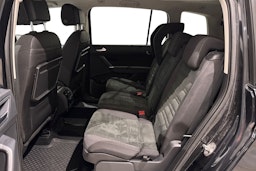 met. musta Volkswagen Touran 2020 kuva 10.