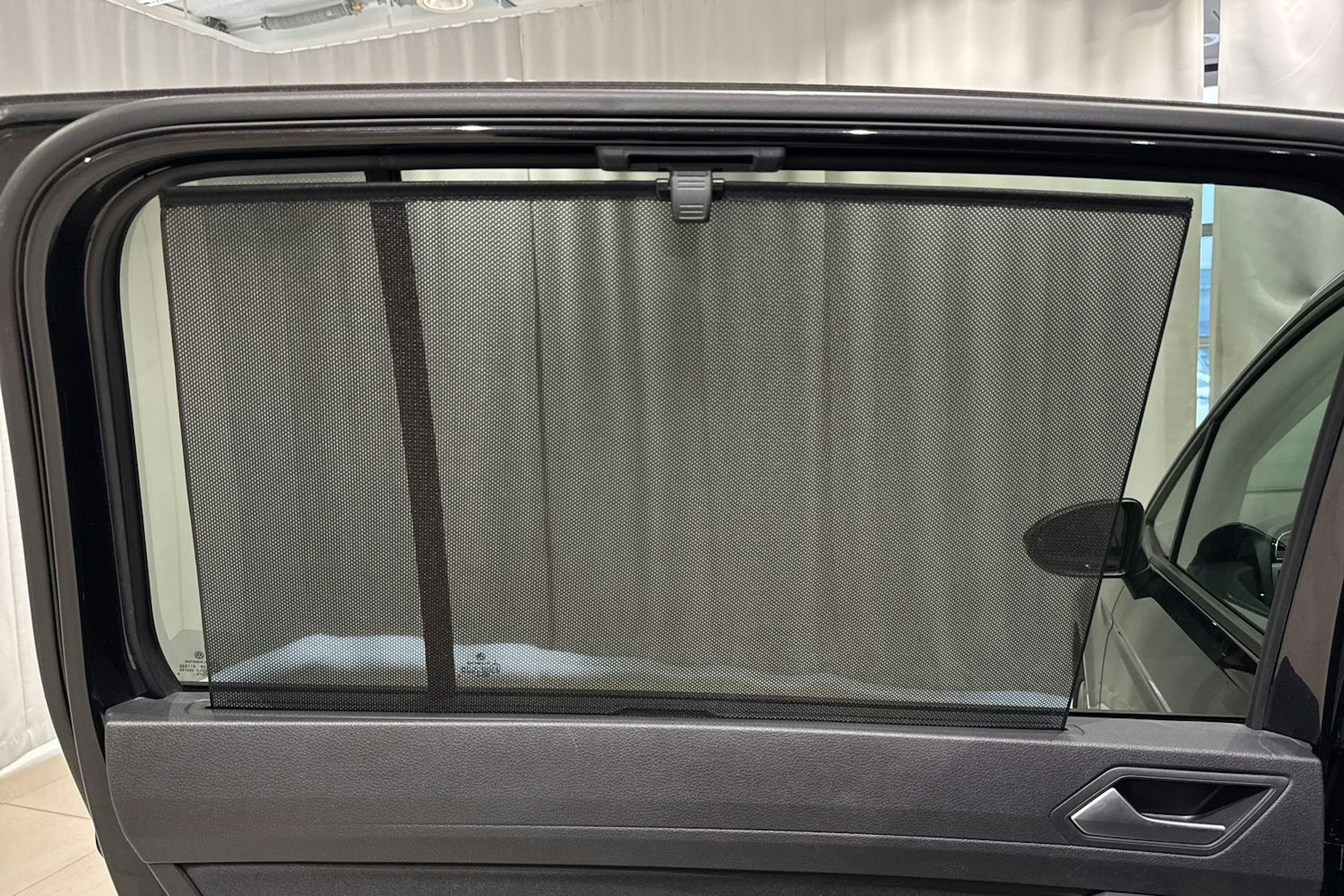 met. musta Volkswagen Touran 2020 kuva 19.