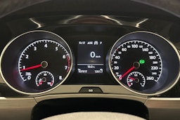 met. musta Volkswagen Touran 2020 kuva 22.