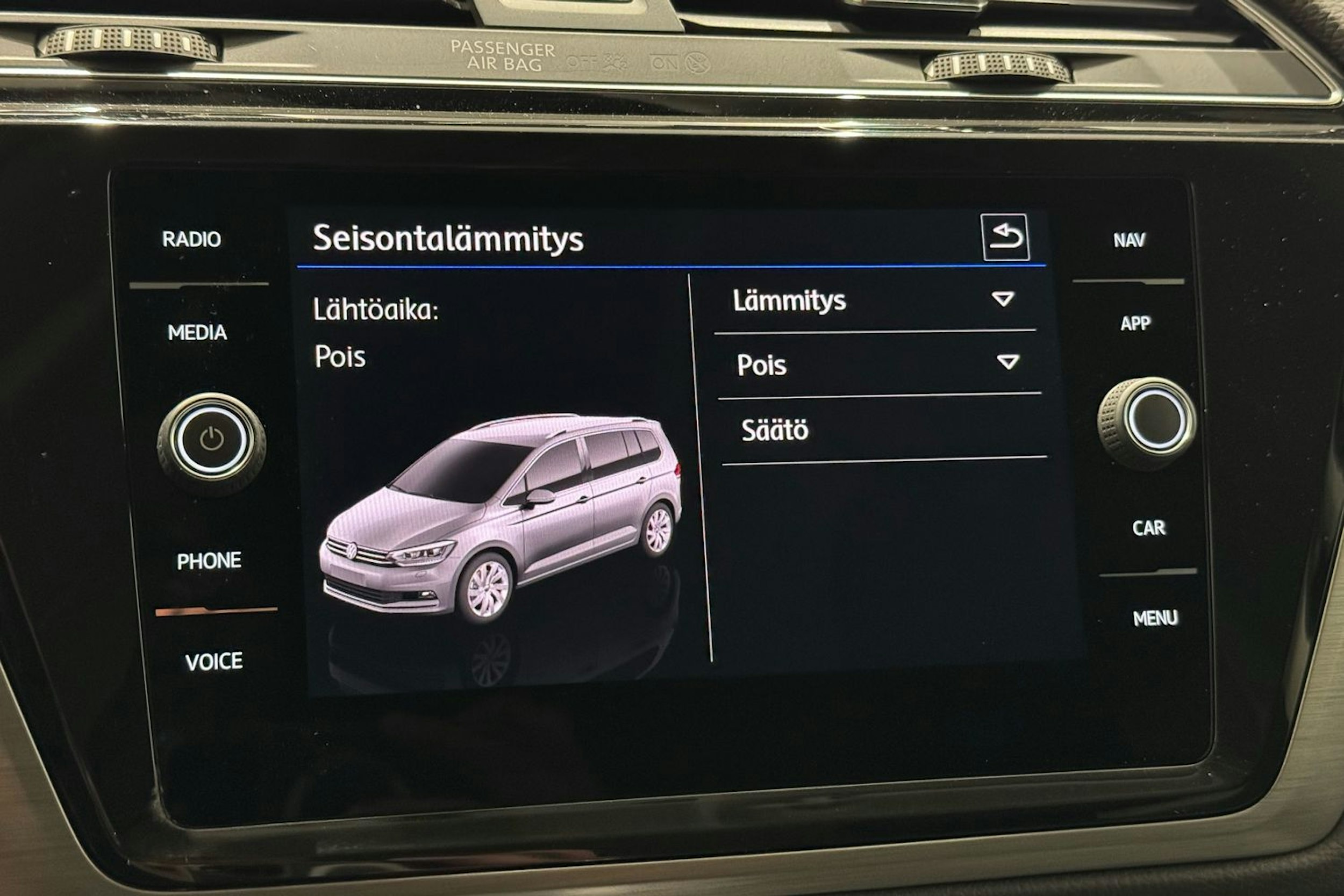 met. musta Volkswagen Touran 2020 kuva 26.