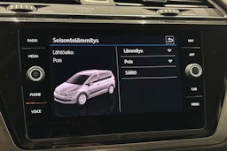 met. musta Volkswagen Touran 2020 kuva 26.