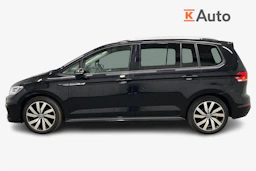 musta Volkswagen Touran 2021 kuva 7.