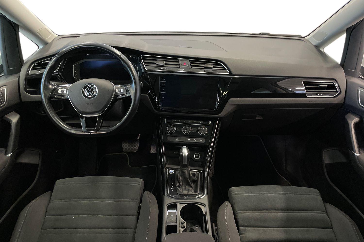 Volkswagen Touran 2021, photo 7/29