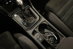Valkoinen Volkswagen TOURAN 2021 kuva 18.
