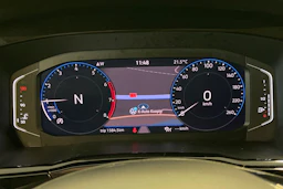 Valkoinen Volkswagen TOURAN 2021 kuva 21.