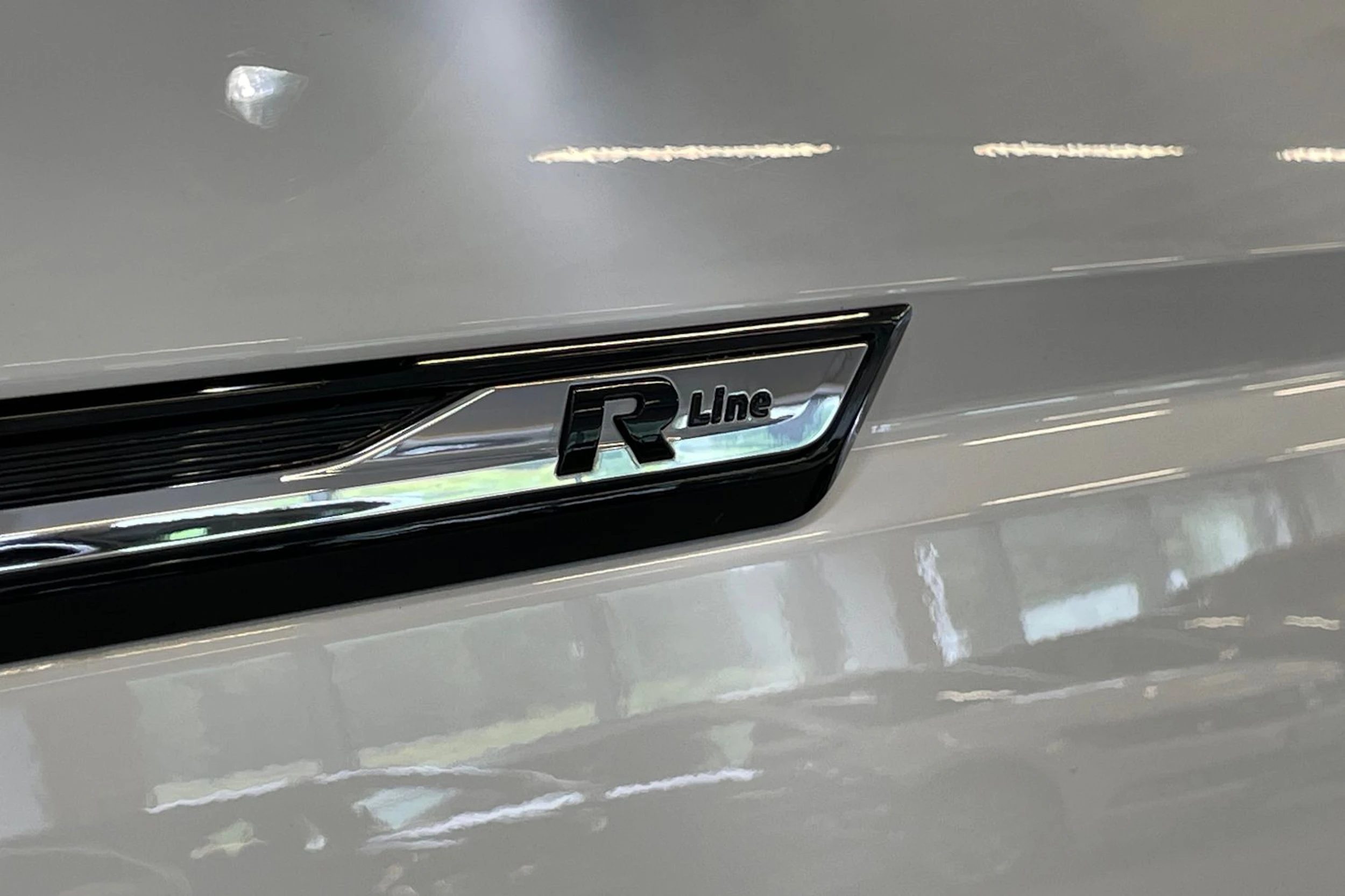 Valkoinen Volkswagen TOURAN 2021 kuva 28.