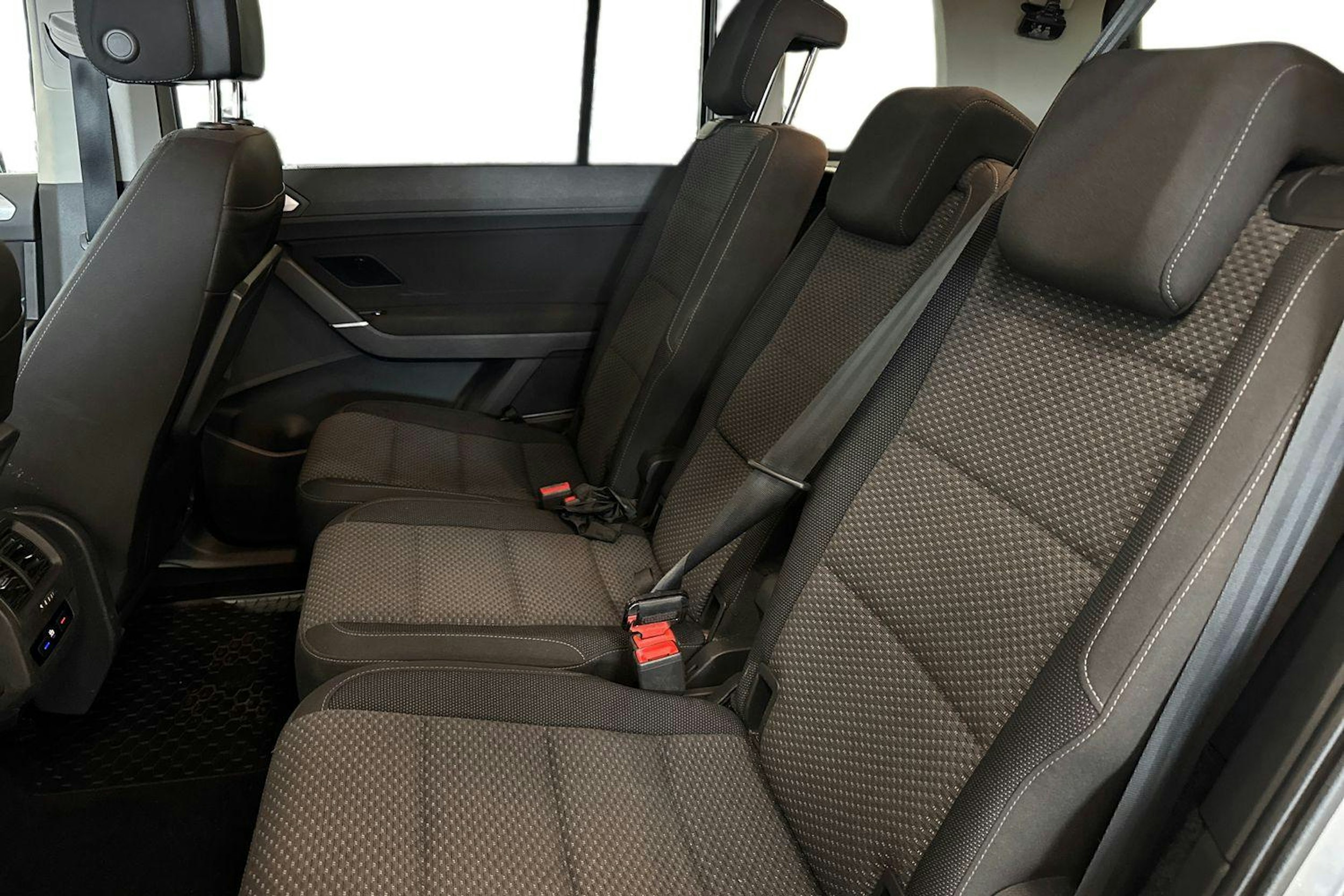 hopea Volkswagen Touran 2021 kuva 10.