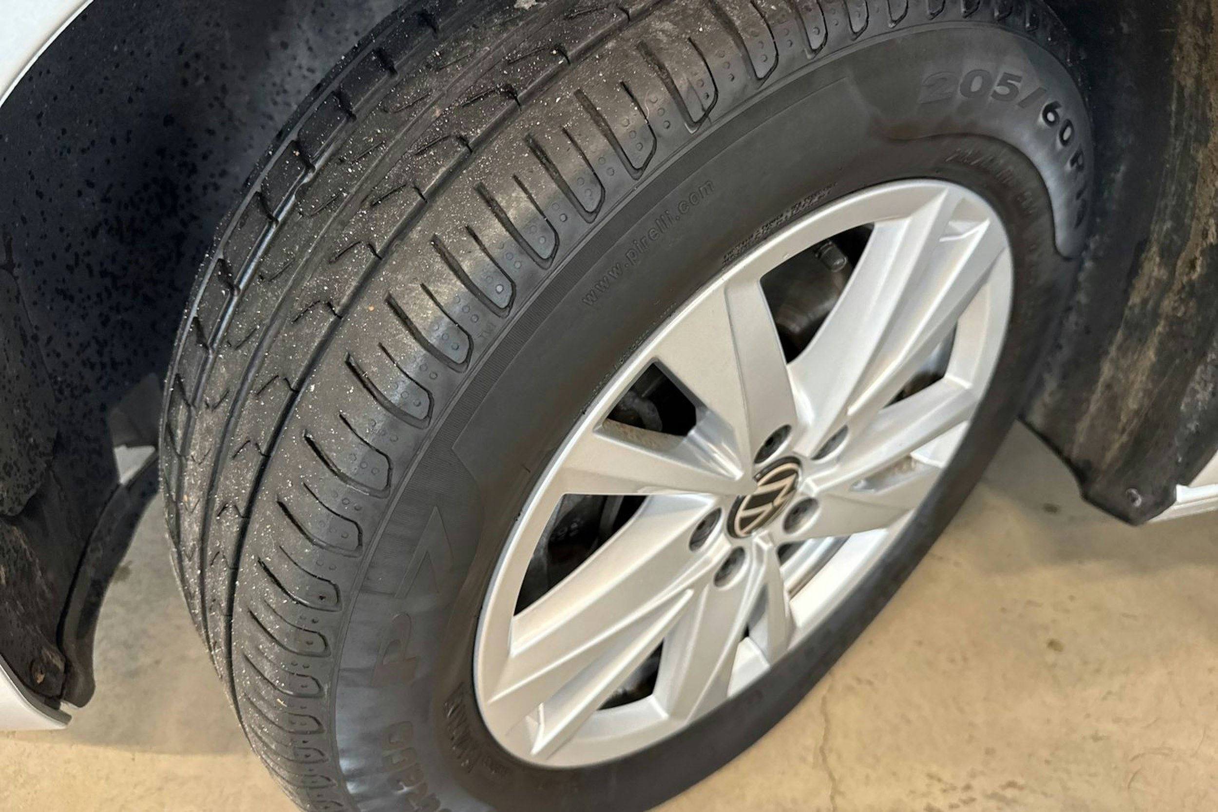 hopea Volkswagen Touran 2021 kuva 13.