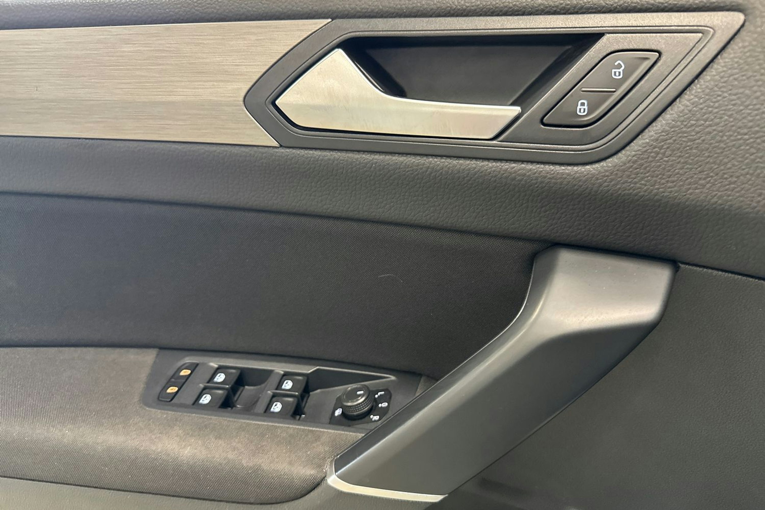 hopea Volkswagen Touran 2021 kuva 15.