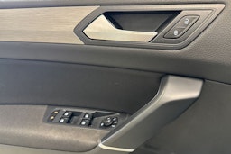 hopea Volkswagen Touran 2021 kuva 15.