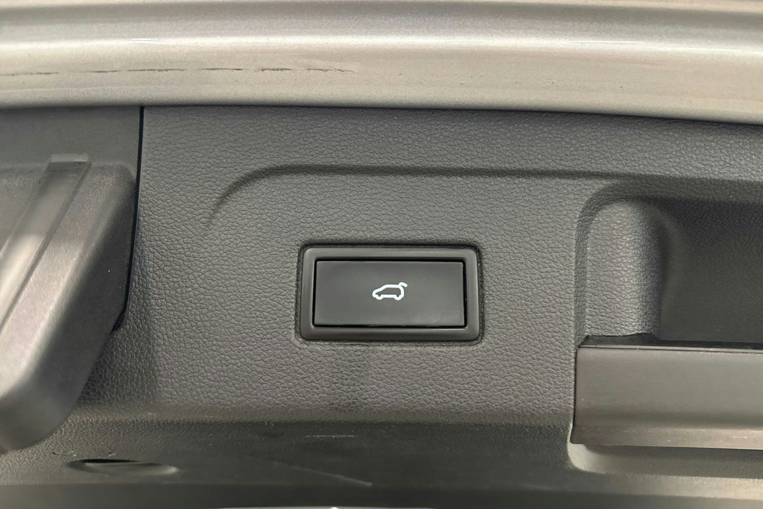hopea Volkswagen Touran 2021 kuva 27.