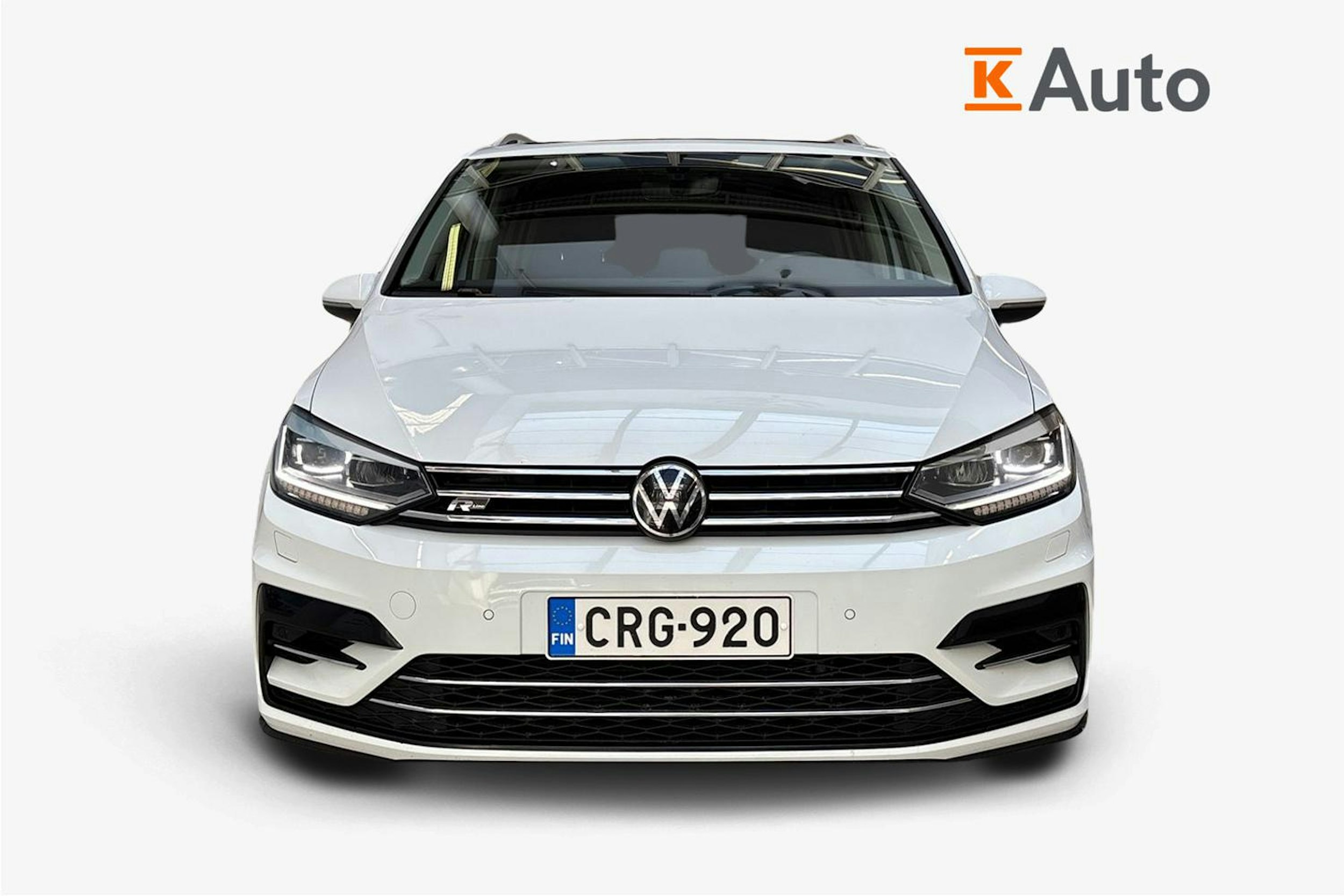 valkoinen Volkswagen Touran 2022 kuva 4.