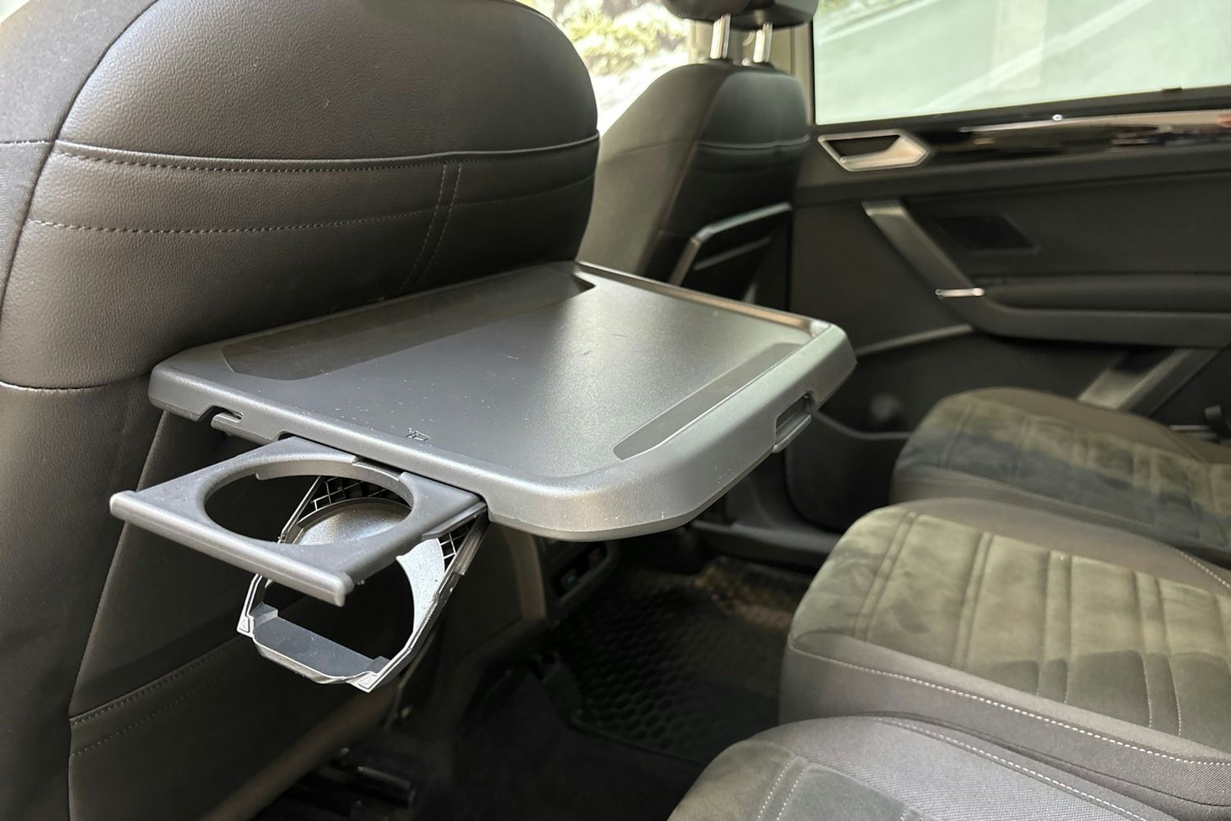 valkoinen Volkswagen Touran 2022 kuva 12.