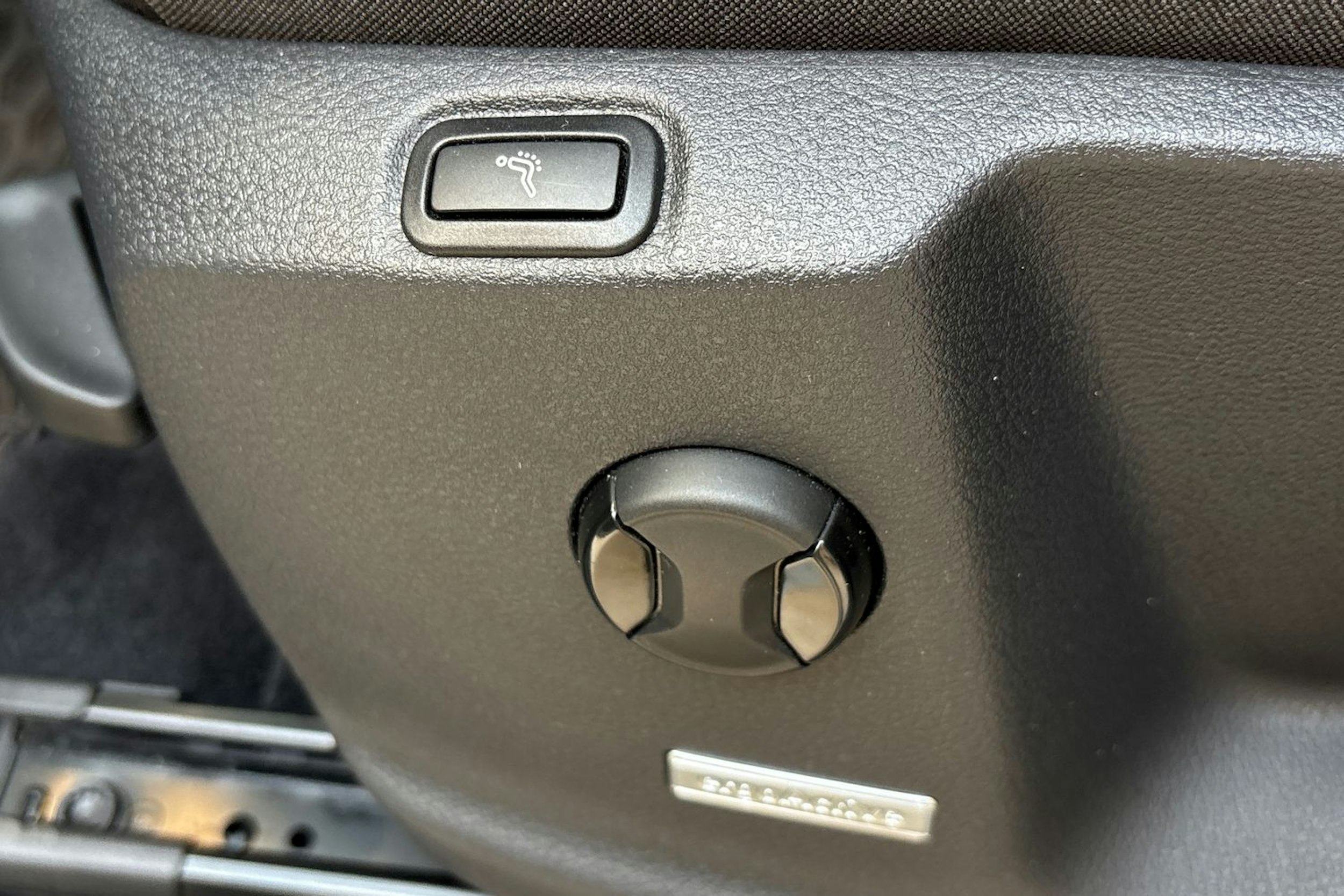 valkoinen Volkswagen Touran 2022 kuva 17.