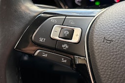 valkoinen Volkswagen Touran 2022 kuva 19.