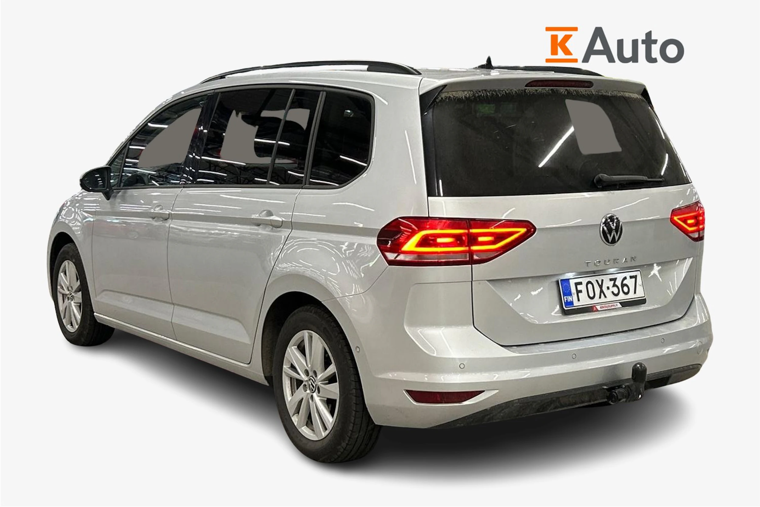 harmaa Volkswagen Touran 2022 kuva 2.