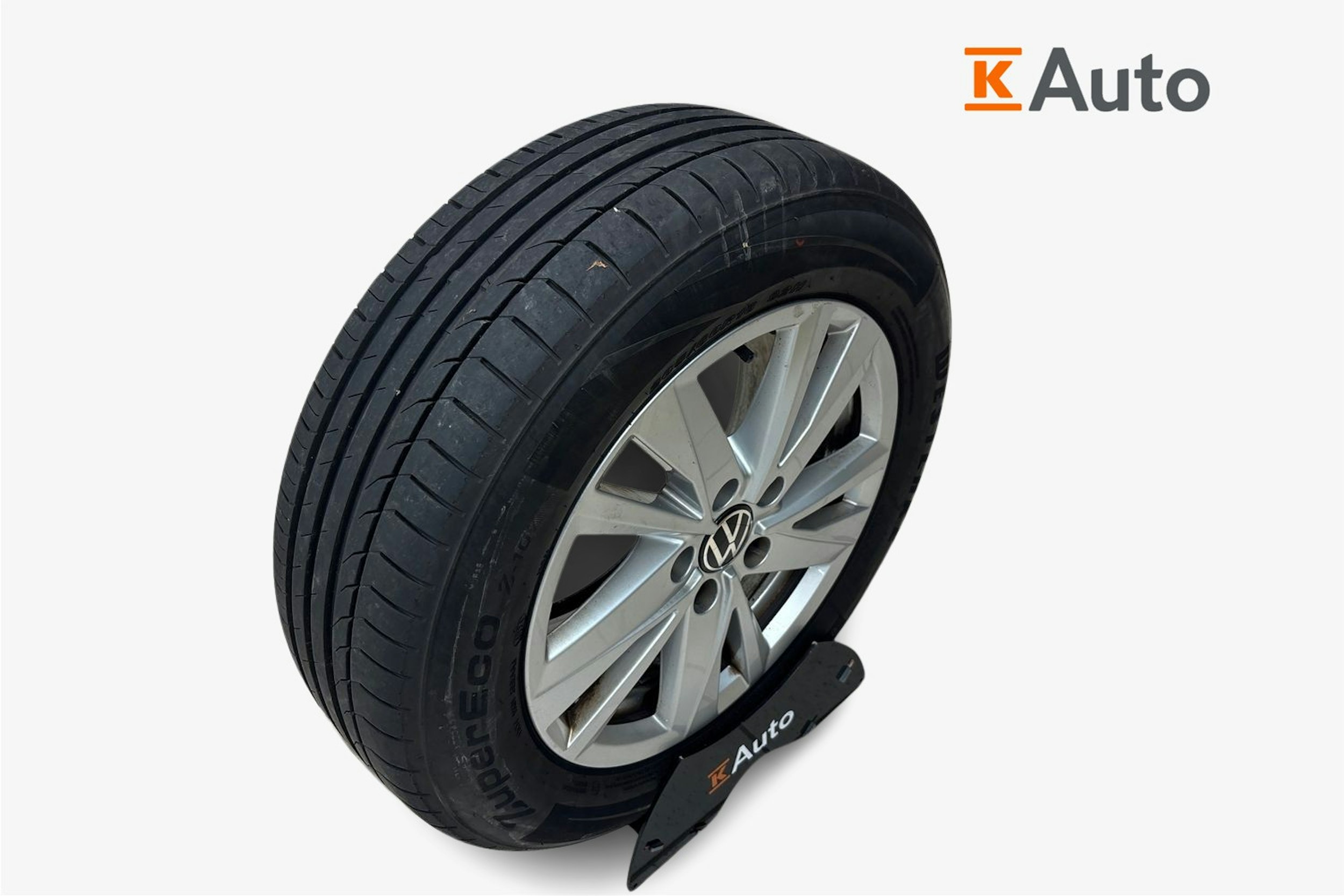 harmaa Volkswagen Touran 2022 kuva 11.