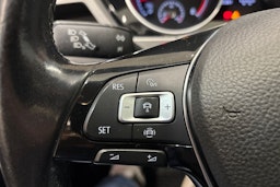 harmaa Volkswagen Touran 2022 kuva 14.