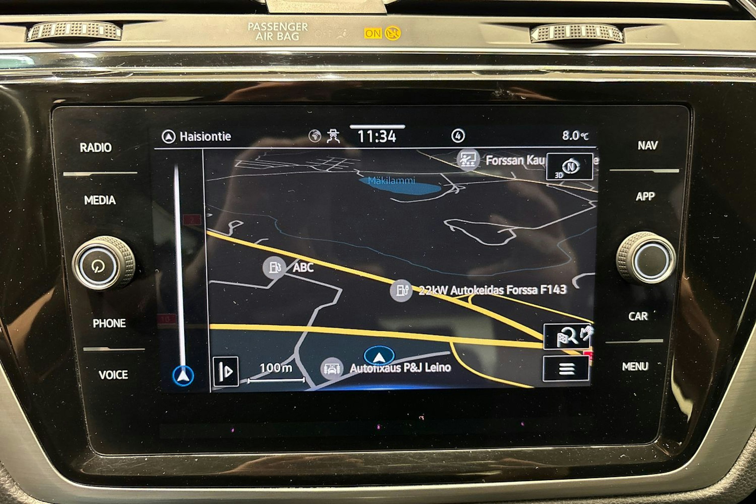 harmaa Volkswagen Touran 2022 kuva 18.