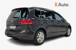 harmaa Volkswagen Touran 2022 kuva 2.