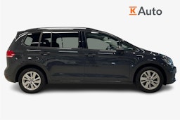 harmaa Volkswagen Touran 2022 kuva 6.
