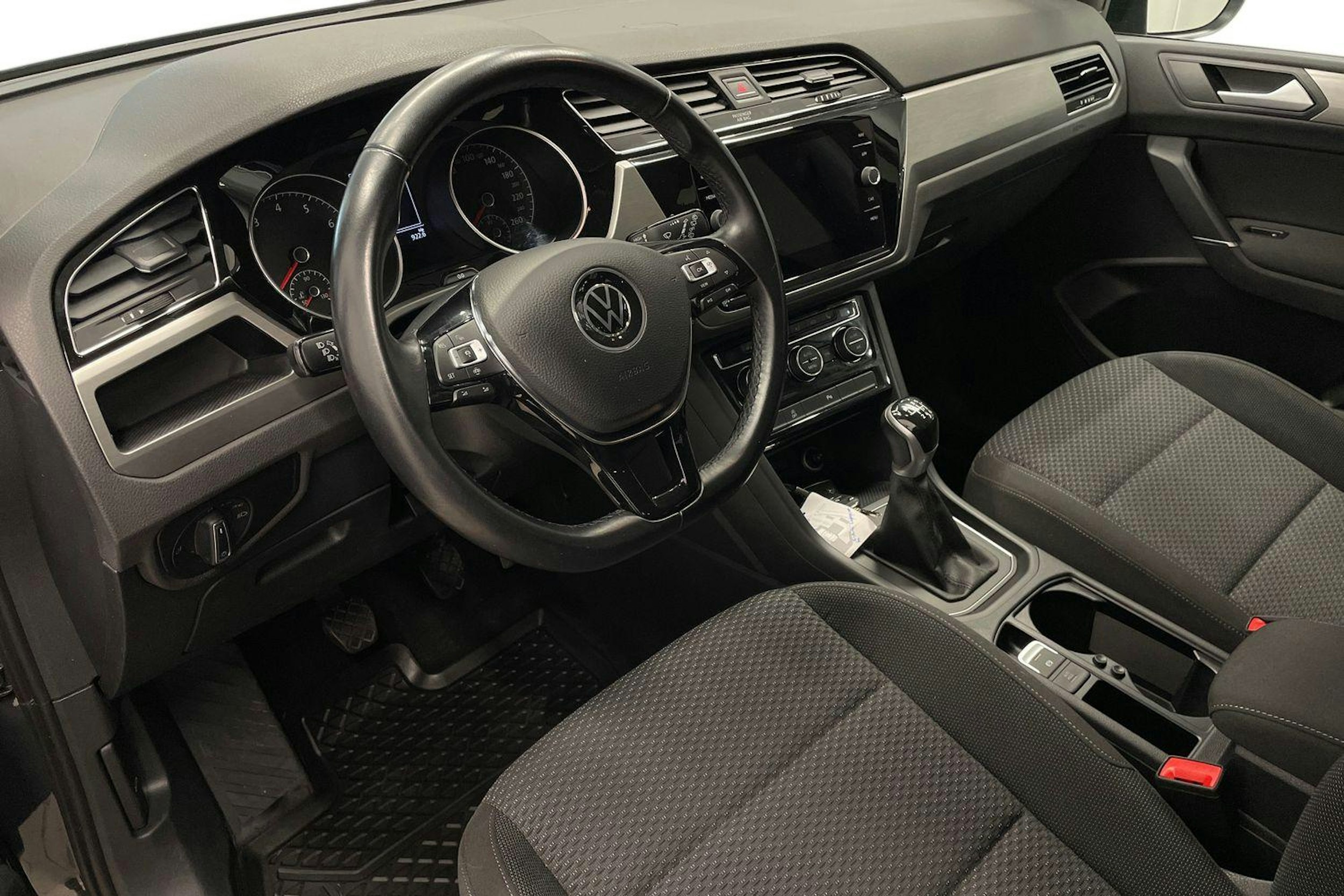 harmaa Volkswagen Touran 2022 kuva 7.
