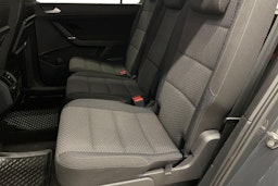 harmaa Volkswagen Touran 2022 kuva 10.