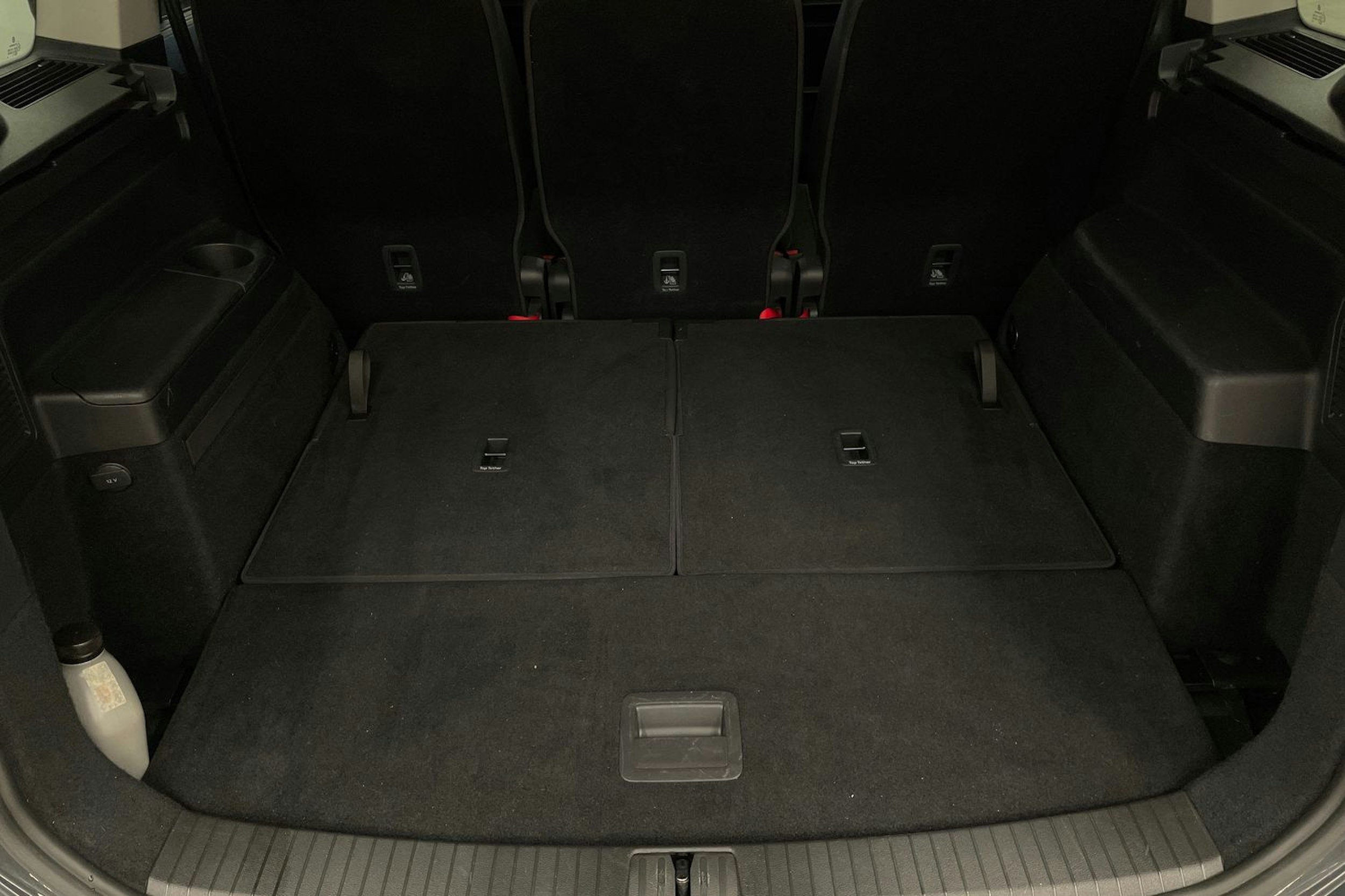 harmaa Volkswagen Touran 2022 kuva 23.
