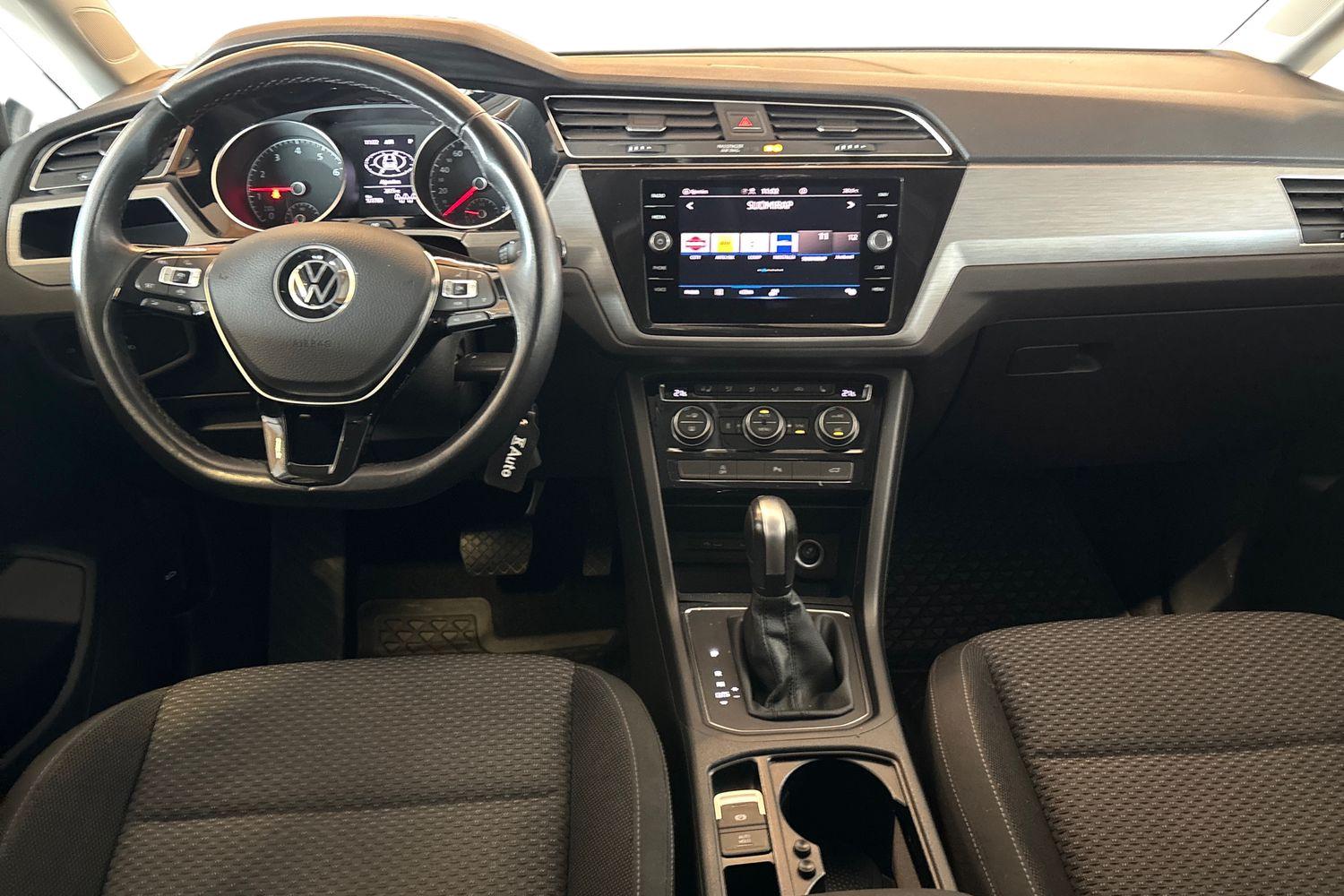 Volkswagen Touran 2022, kuva 7/22