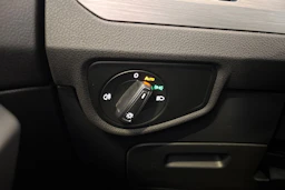 Valkoinen Volkswagen TOURAN 2022 kuva 14.
