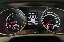 Valkoinen Volkswagen TOURAN 2022 kuva 15.