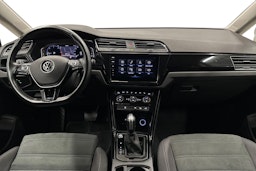 valkoinen Volkswagen Touran 2022 kuva 9.